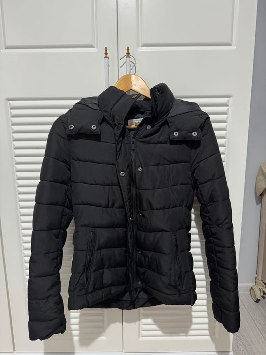 Дамско черно яке HM