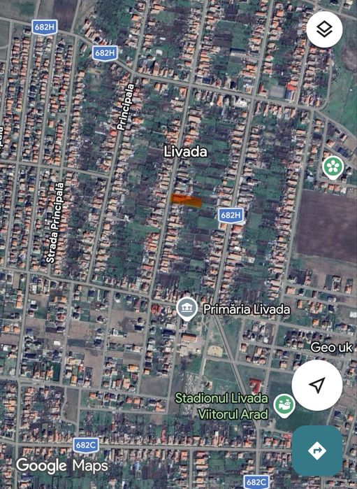 Vând casă cu teren în Livada zonă centrală