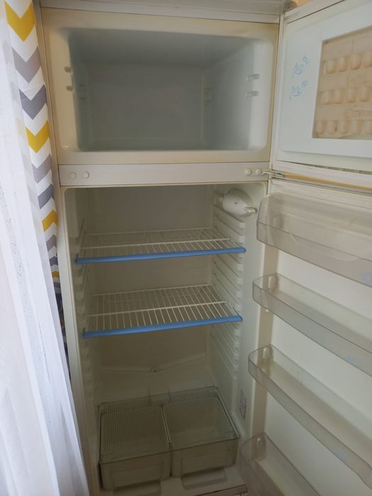 Продам холодильник !