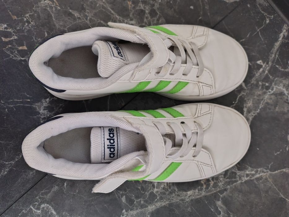 маратонки Adidas