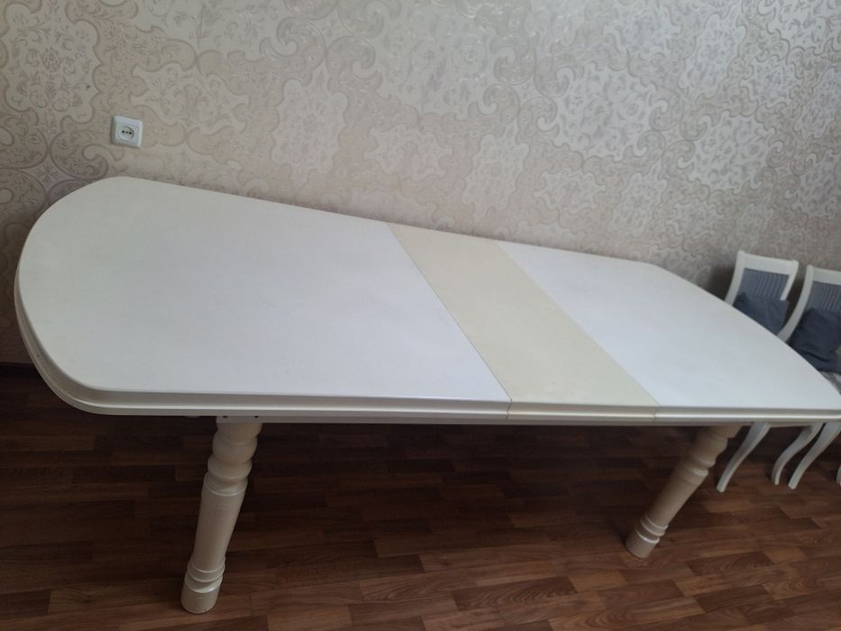 Стол для гостей с длиной 250