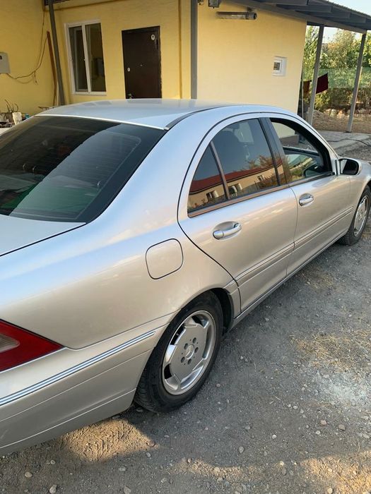 Продам  мерседес  203