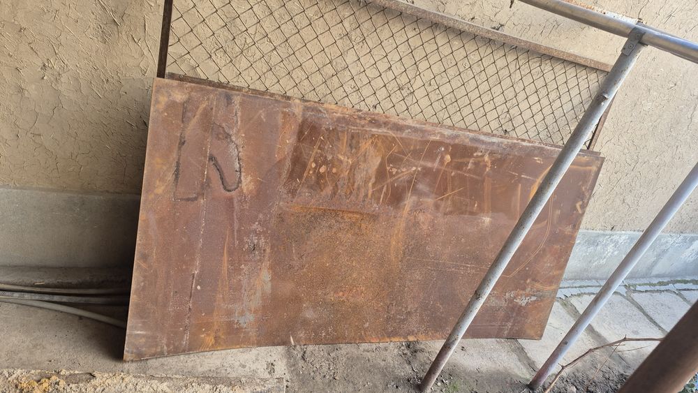 Металичиский лист 1м на 2м 2мм