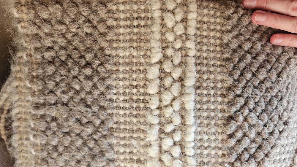 Vand  set covor+cuvertura tesute din lana