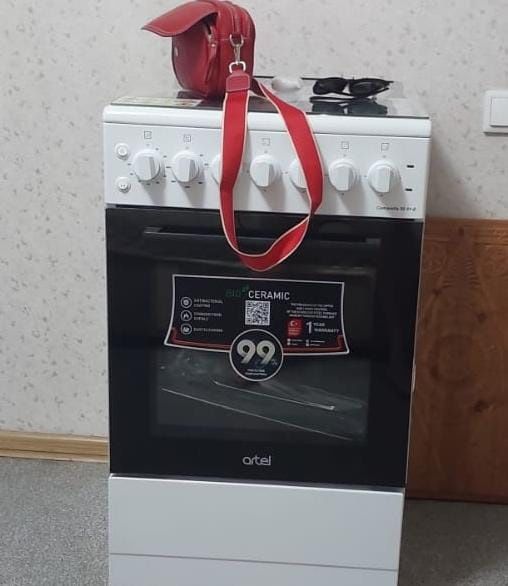 Электро плита, 4х комфорочная