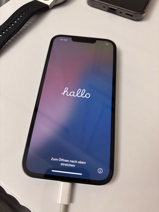 Продам айфон 13 на 128 гб