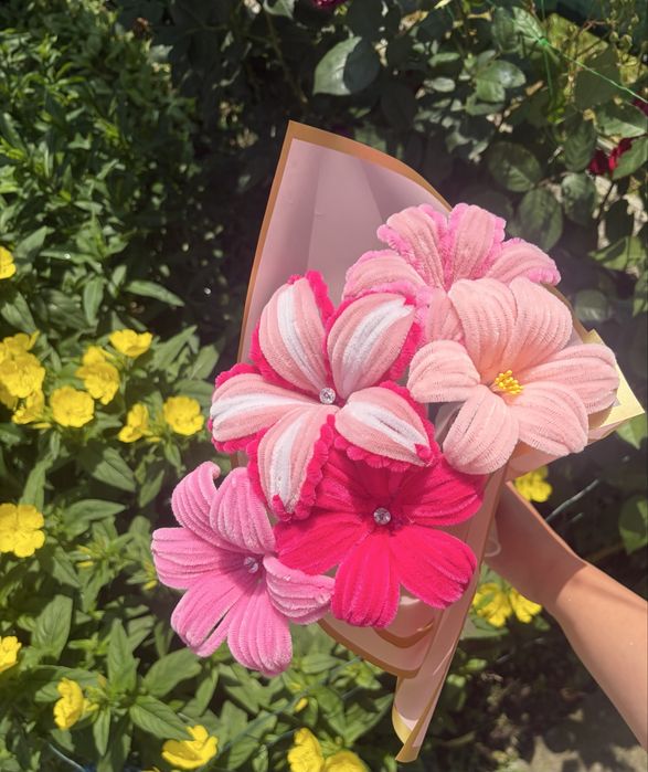 Buchet handmade din sârmă plușată