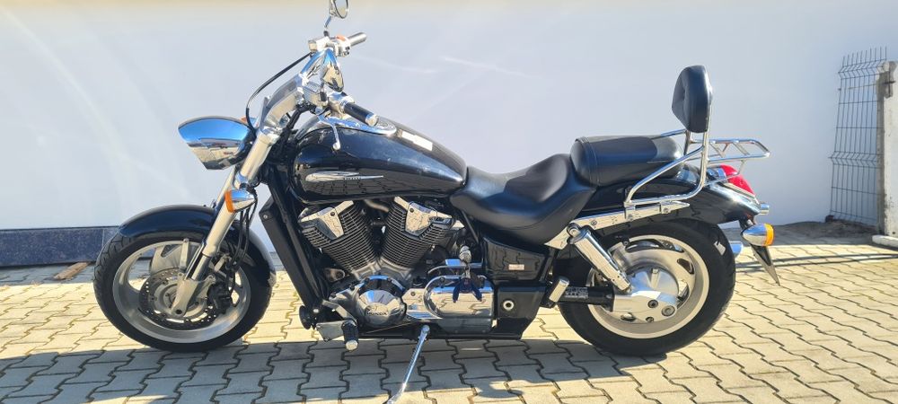 Honda vtx 1800 an fabricatie 2002