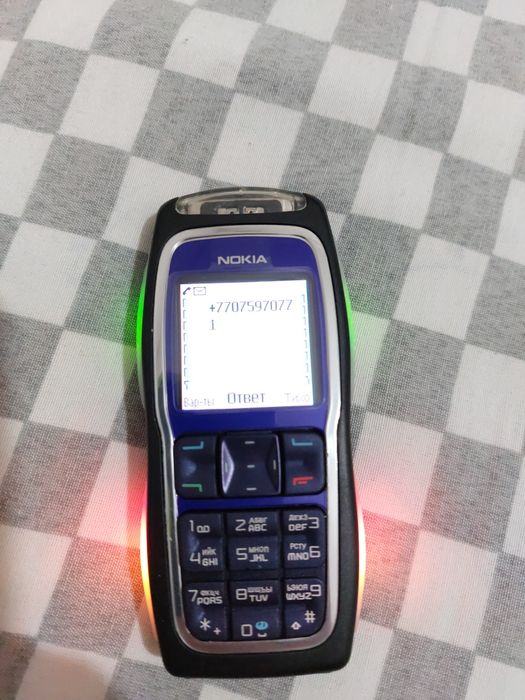 Продам Nokia 3220