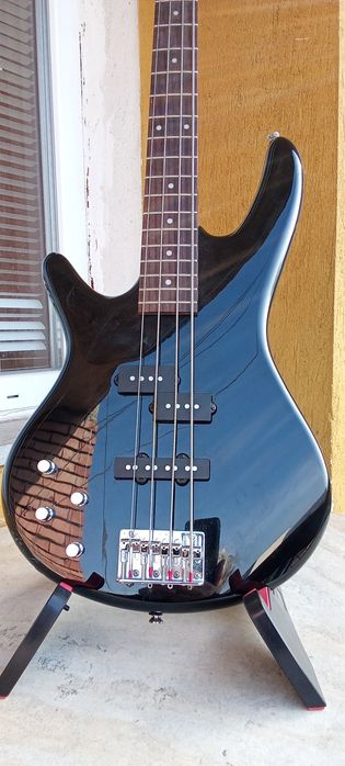 Електрическа бас китара за лява ръка