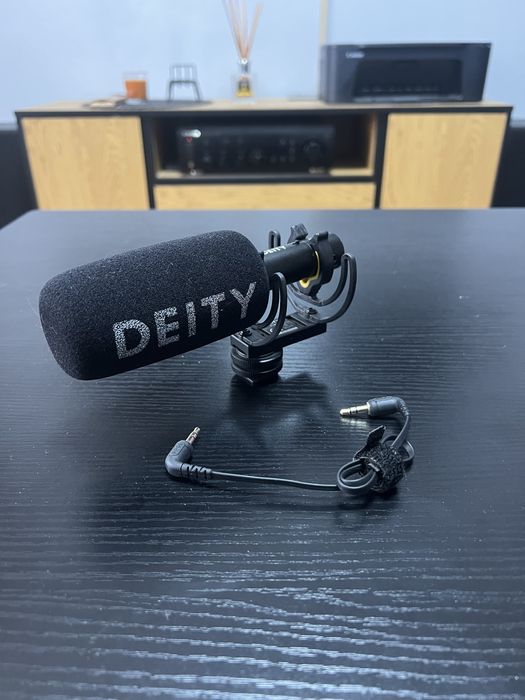 Deity D3    Microfoane