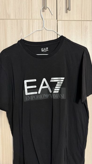 Тениски - различни видове EA7 / BOSS
