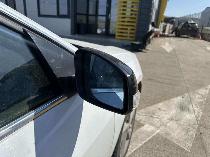 Oglinda dreapta Renault Laguna 3 205056DCHA culoare alba Berlina