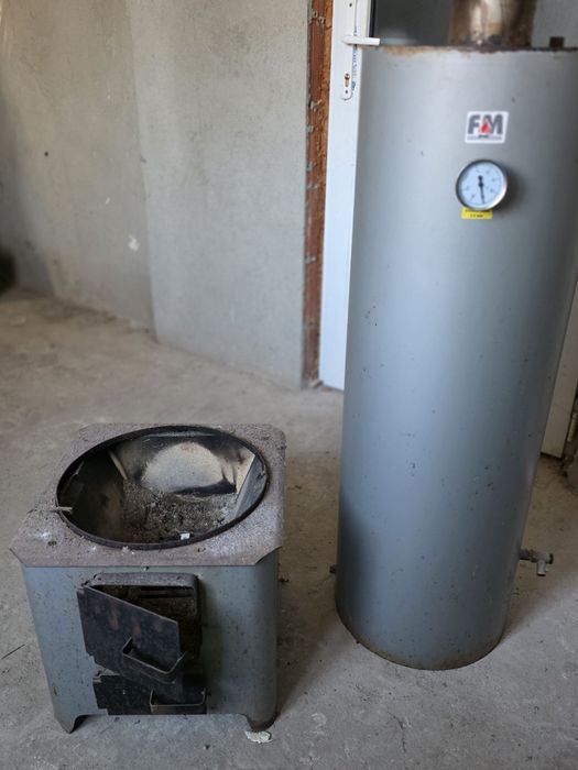 Boiler cazan apă, pe lemne 90 litri FM folosit