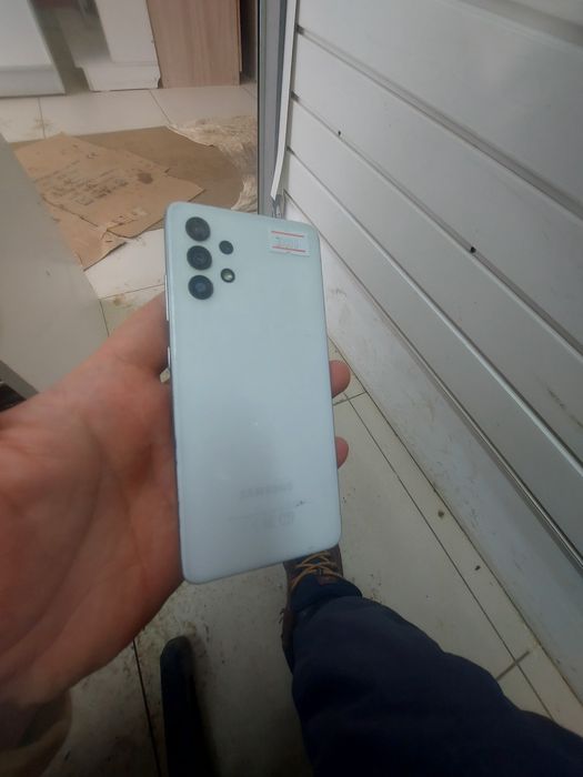 Сотовый телефон мобильник а32 самсунг