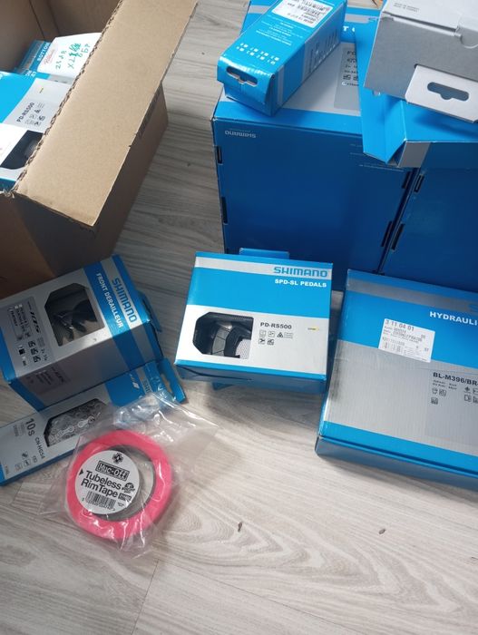 Продавам чисто нови части шимано
Това са частит
Хидравлична спирачк