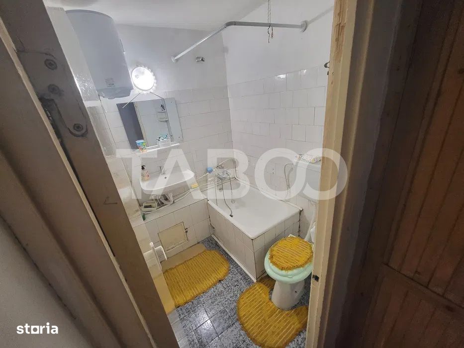 Apartament cu 4 camere de vanzare in Cartierul Marasti decomandat