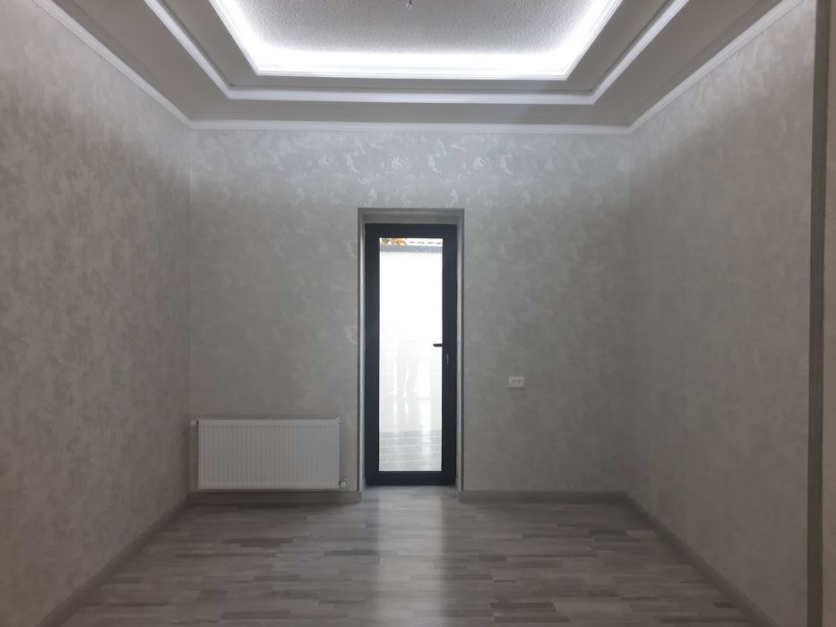 Кибрай тумани Хосилот 3 Сотик Янги Курилган Уй Сотилади 5 та Хонали