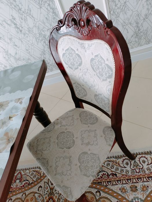 Стол 10стульясымен