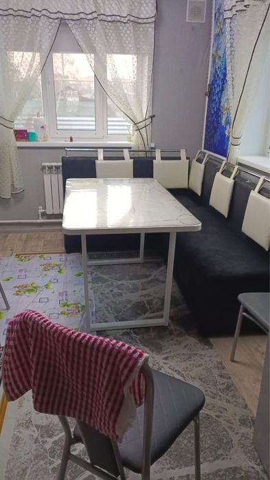 Продам кухоный стол