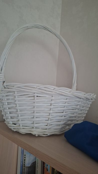 Продам корзину новая