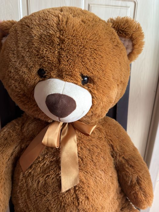 Голямо плюшено мече