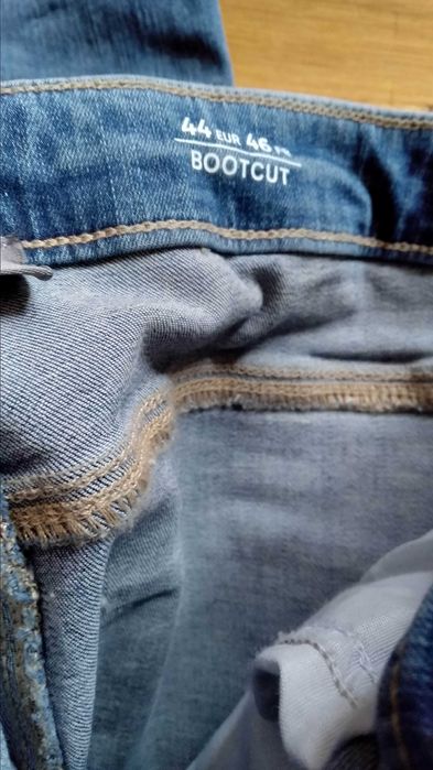 Vând jeans c&a noi cu eticheta mărimea 44 femei