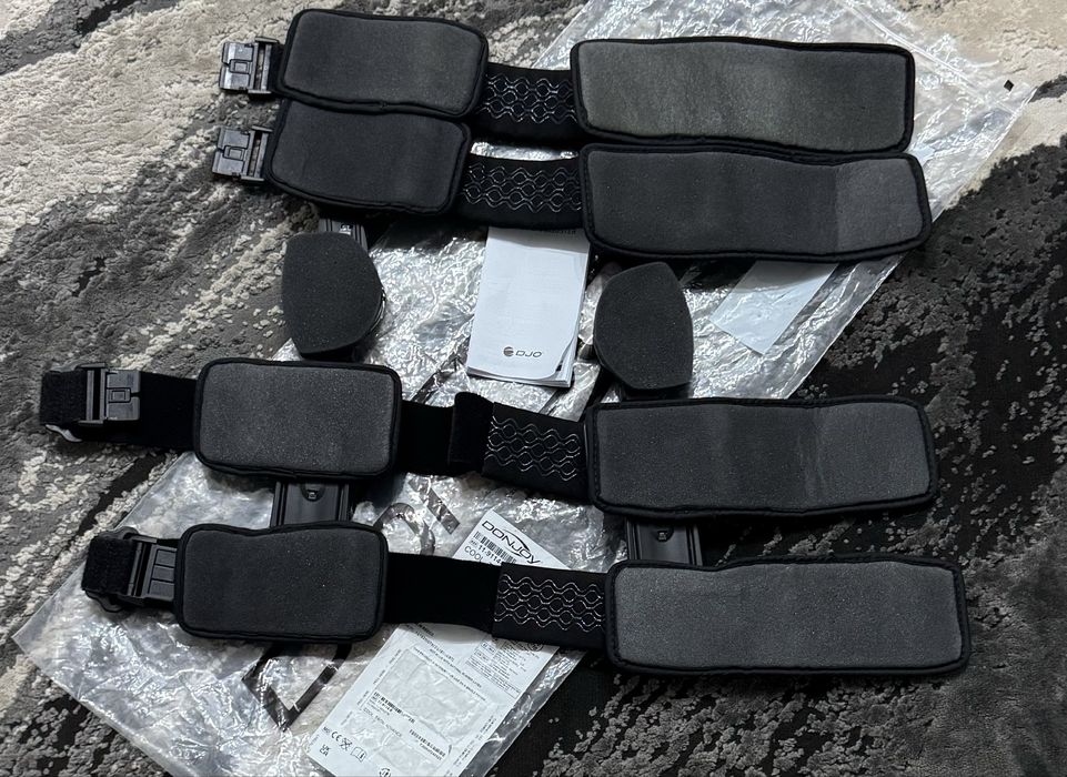 Orteza DonJoy Trom Advence pentru genunchi