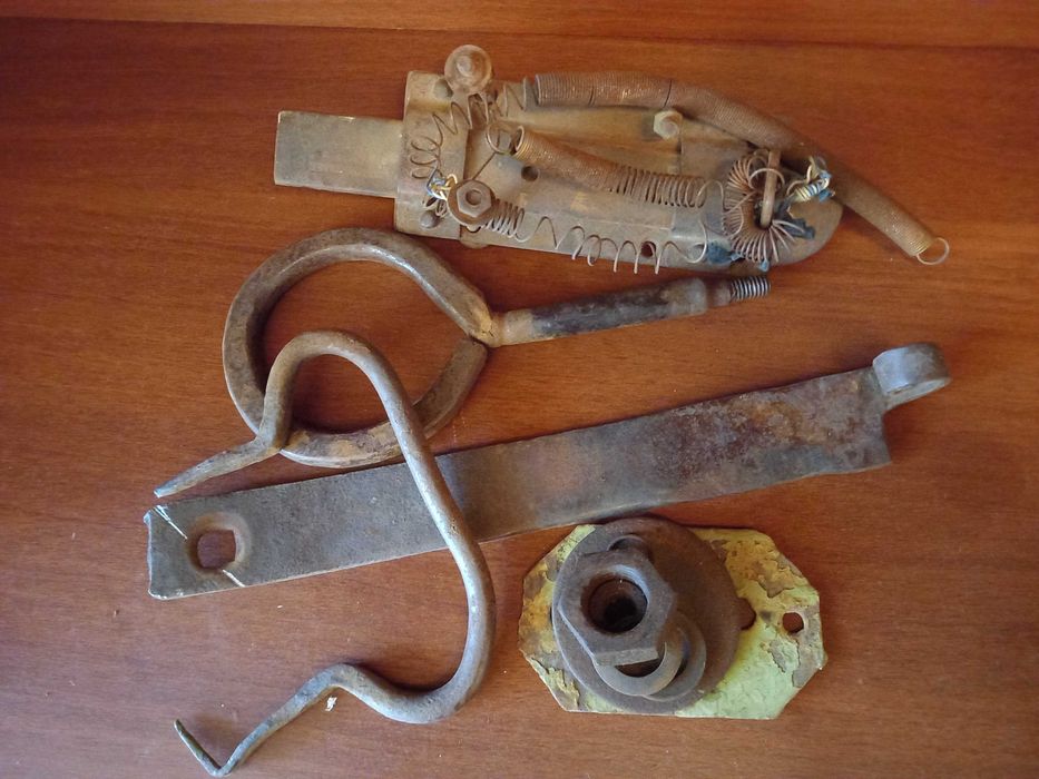 продам разное ссср и антикварное. смотрите фото.