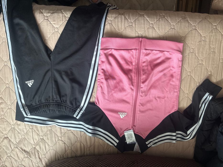 Оригинални детски анцузи Adidas 3-4 г. отлично състояние