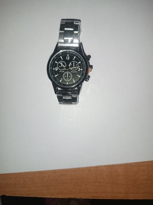 Стильные Часы...