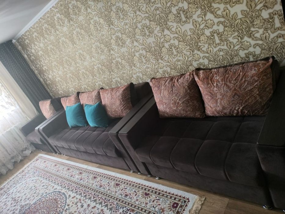 Продается диван четверка