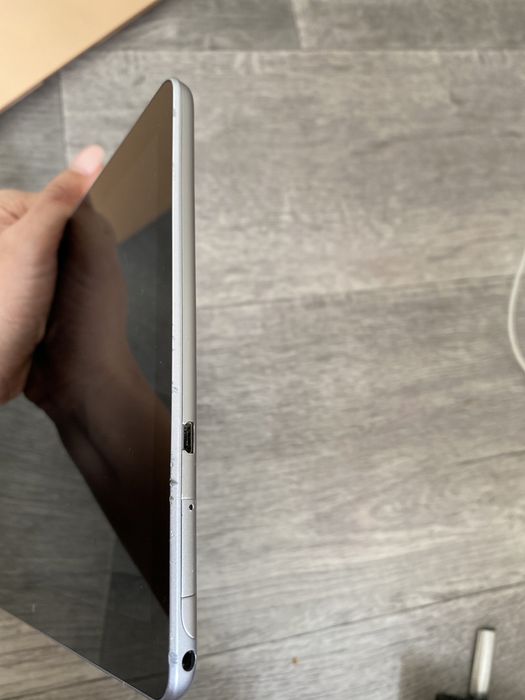 Планшет Huawei