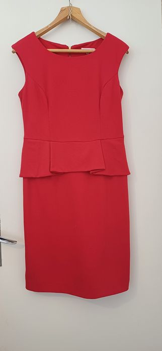 Елегантни Дамски Рокли