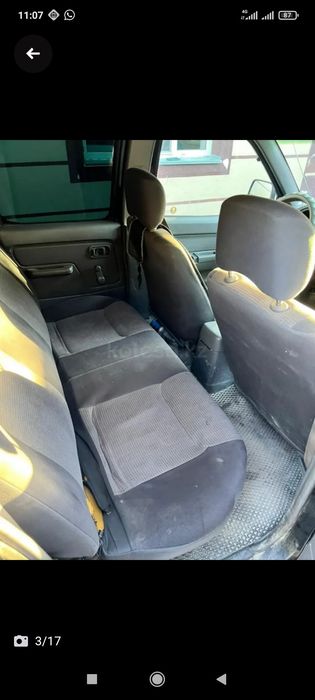 Ниссан NP300  пикап