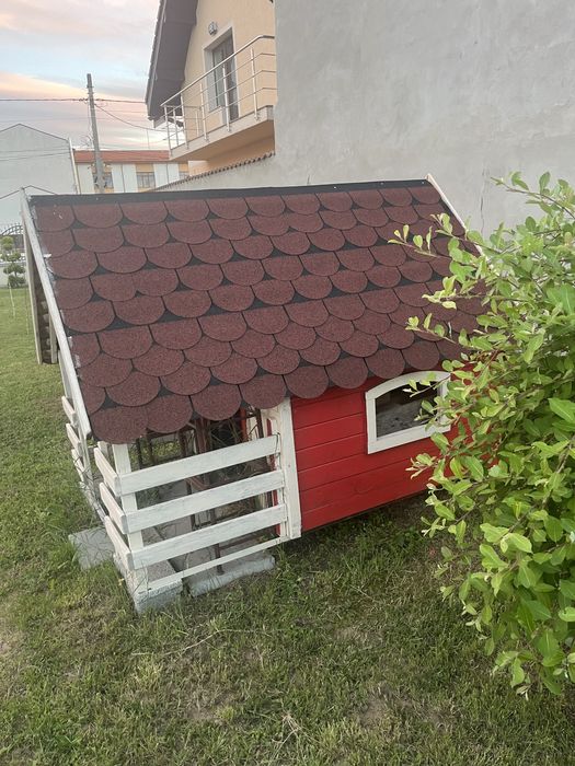 Căsuță de curte de lemn