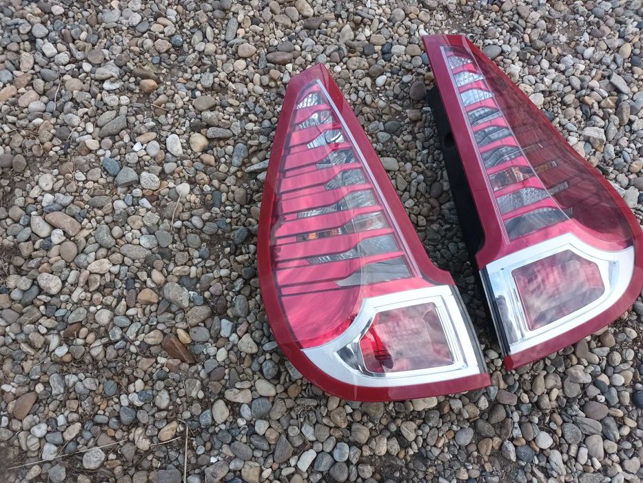 ляв и десен стоп за рено сценик 3 09 - 16 RENAULT SCENIC III