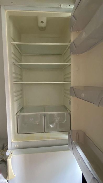 Холодильник бирюса