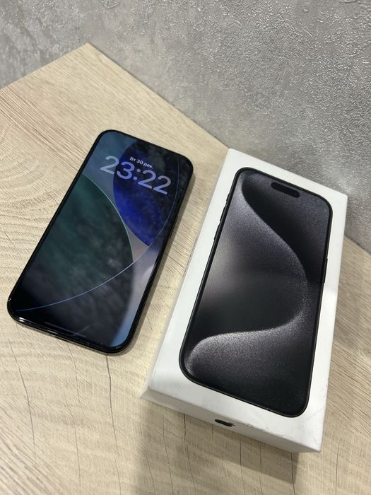 Продам айфон 15 про 256гб