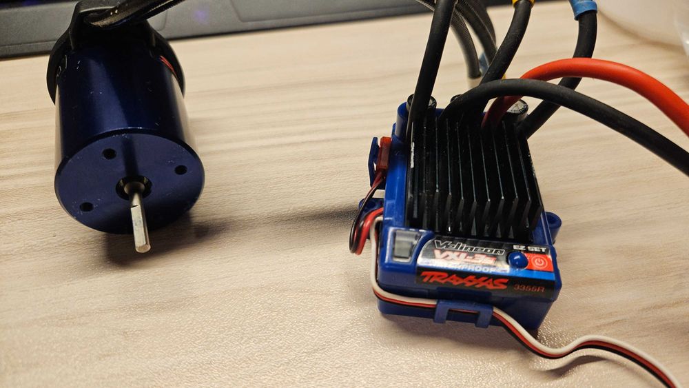 RC контролер/ESC Traxxas Velineon VXL-3S с мотор TRX3351R за 1:10