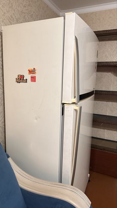 Продам холодильник