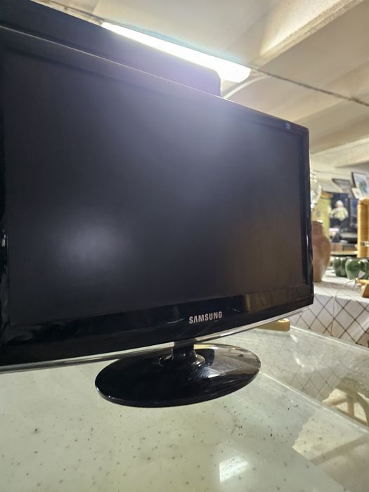 Monitor Samsung nou cu cutie!