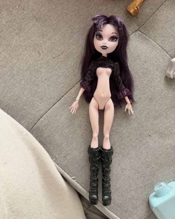 papusa monster high originala elissabat