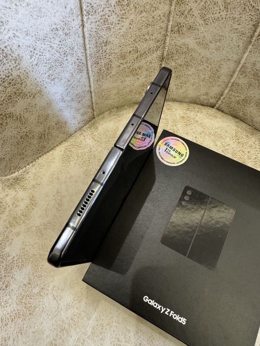 Samsung galaxy z fold 5