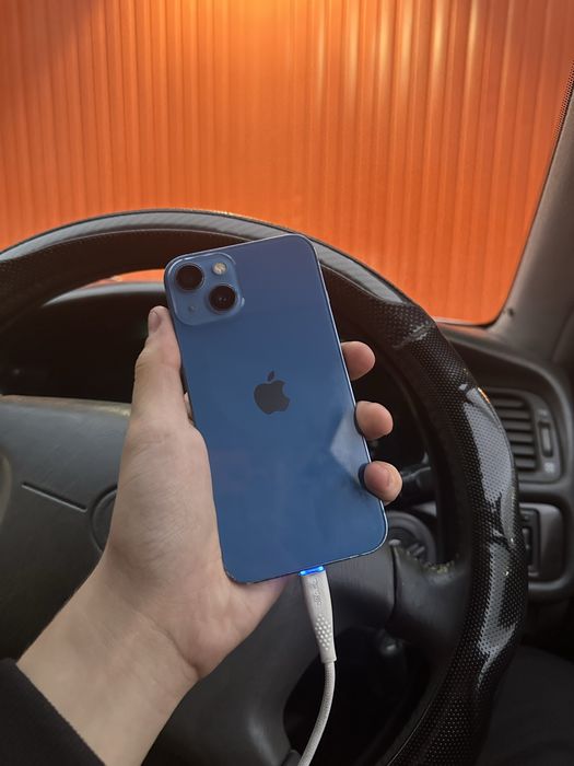 Продам iPhone 13 128GB