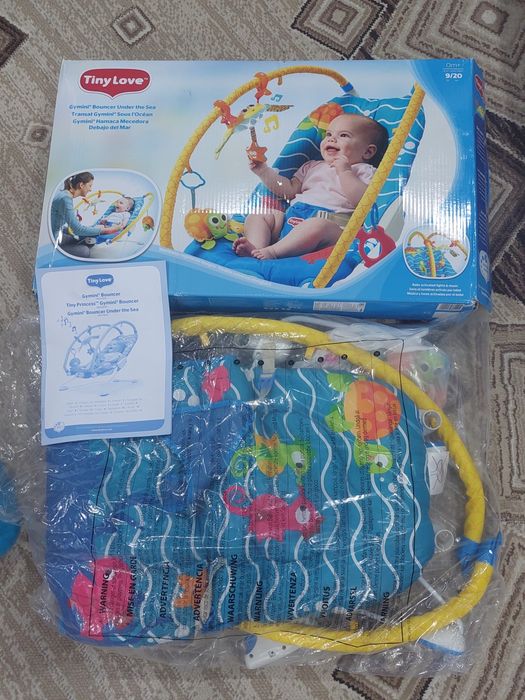 Продам Шезлонг детский Tiny Love