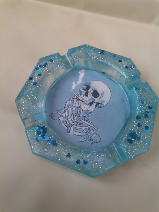 Пепелник от епоксидна смола