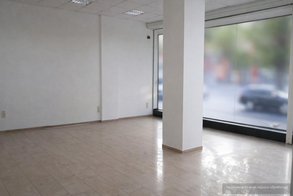 Дава се под наем Магазин в Пловдив, Център - 70 кв.м за 698.19 € - Снимка #1