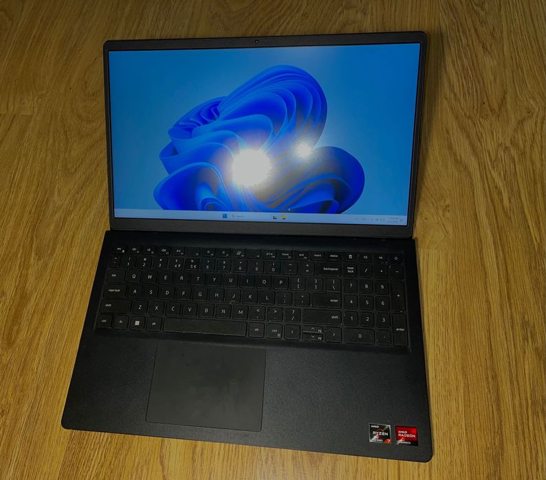 Dell Vostro 3525