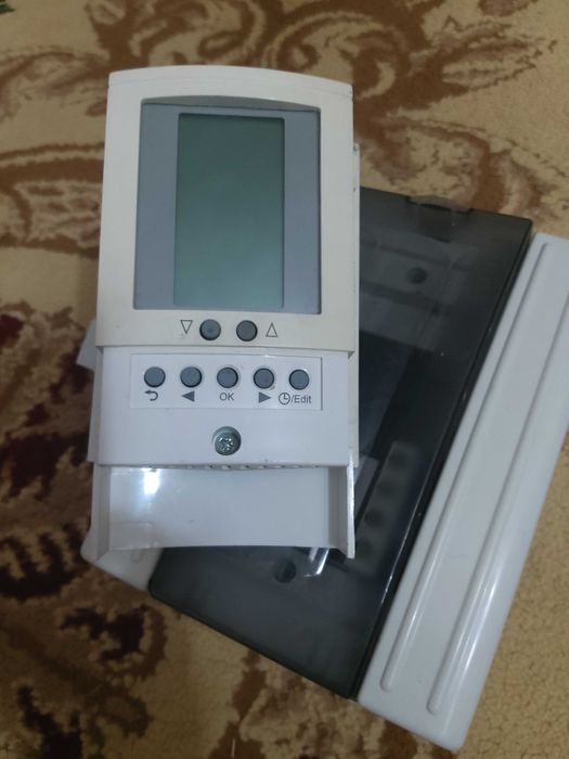 Продается терморегулятор для электрического теплого пола.